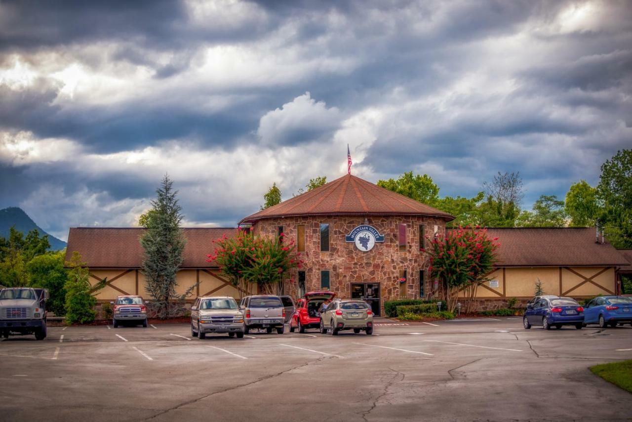 Hotel Bear Hugs à Pigeon Forge Extérieur photo